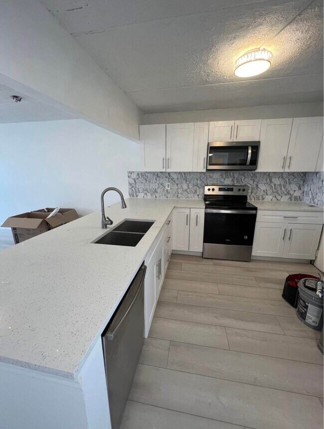 Building Photo - 4500 N Flagler Dr