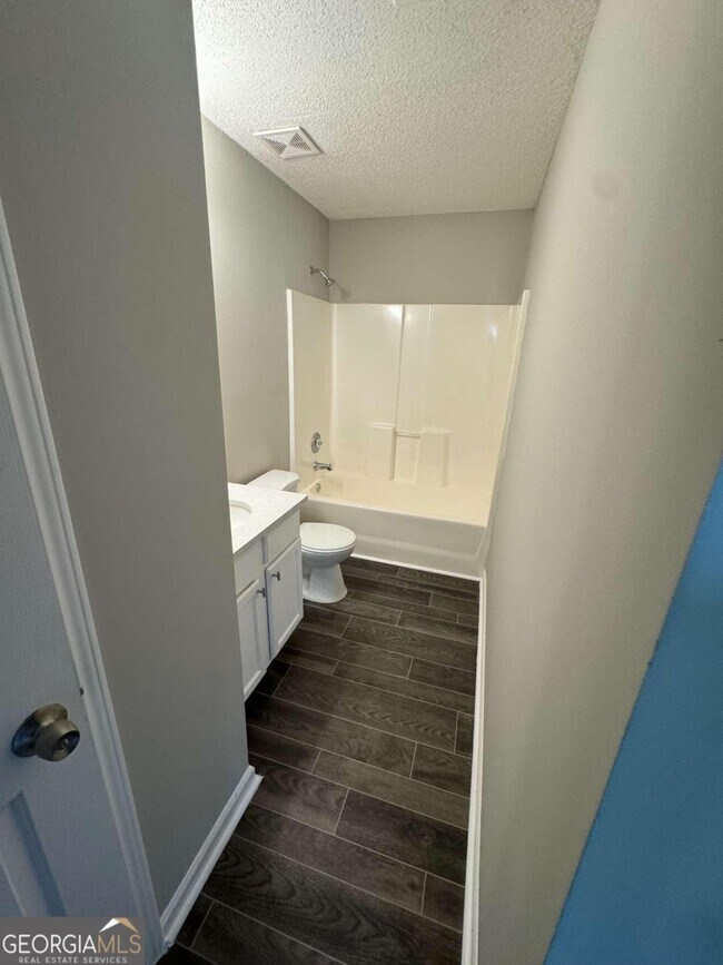 Foto del edificio - 5309 Cattail Ln