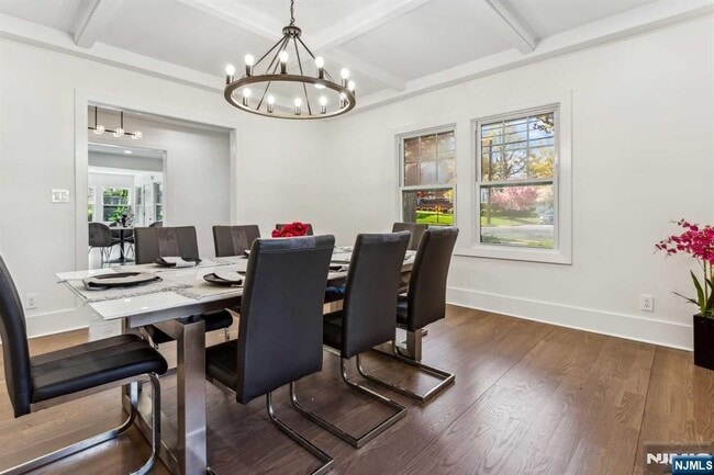 Building Photo - 648 East St