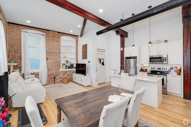 Interior Photo - The Nylon Lofts
