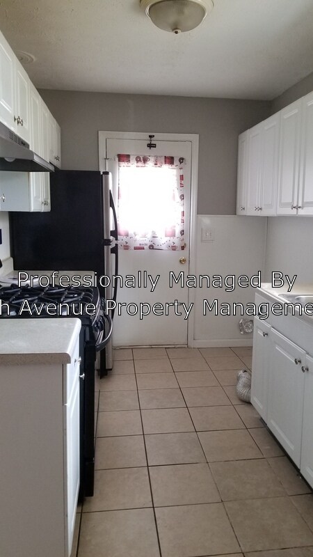 Foto del edificio - 1070 Starling Ct NW
