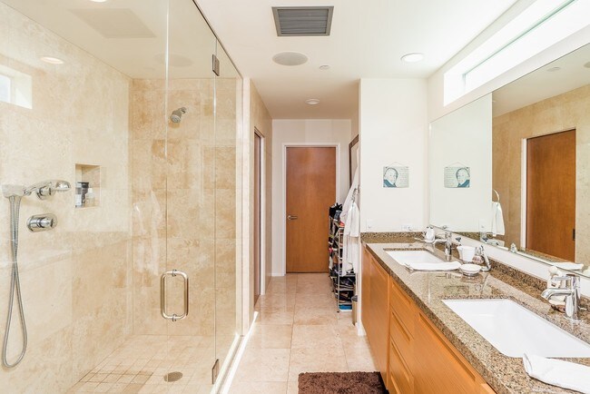 Foto del edificio - 714 Westbourne Dr
