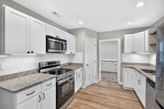 Building Photo - 1507 Robinhood Rd