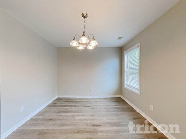 Foto del edificio - 485 McGiboney Ln