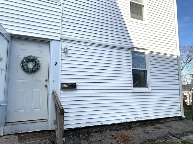 Building Photo - 712 Lawrence St