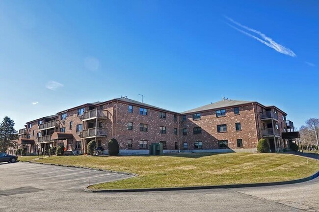 Foto del edificio - 14b Mayberry Dr