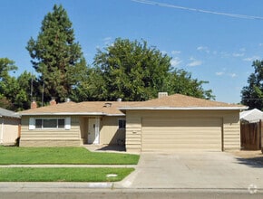 Building Photo - 3935 E Donner Ave