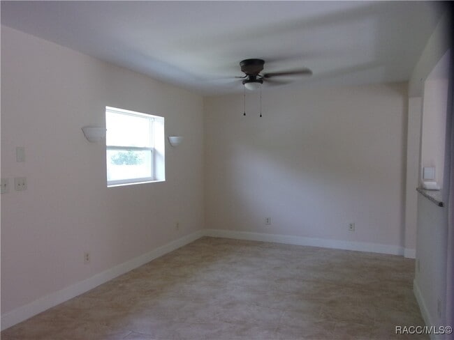 Foto del edificio - 215 N Wheeler Ave