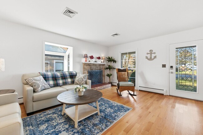 Foto del edificio - 627 Walnut Ave