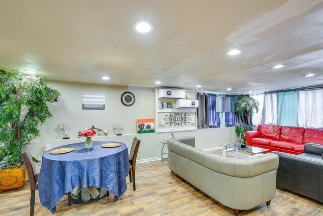 Foto del edificio - 7244 Piedmont Dr