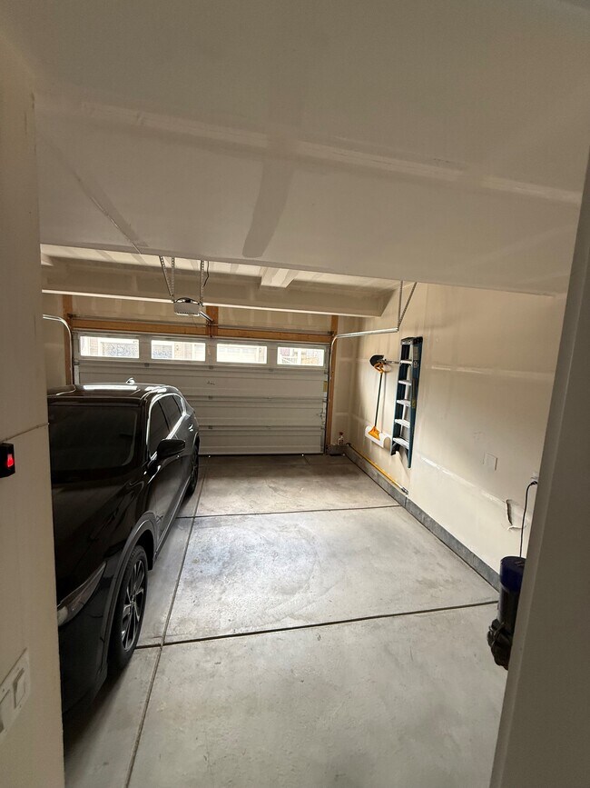 Foto del edificio - 8978 Woodmere Ct