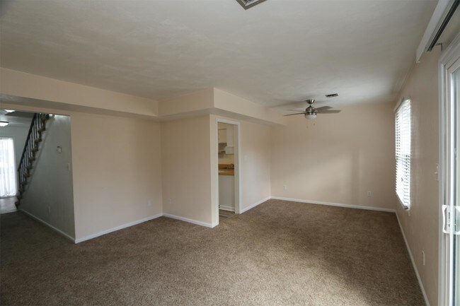 Building Photo - 416 9th St
