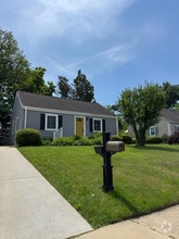 Building Photo - 3107 Elmwood Dr