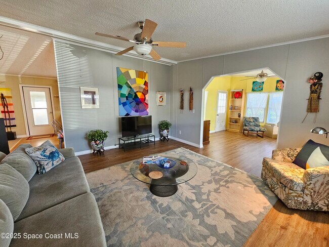 Foto del edificio - 135 Blue Jay Ln