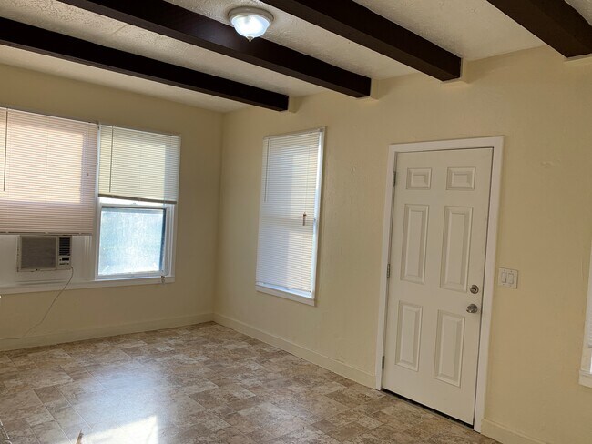 Foto del edificio - 1145 Barton St