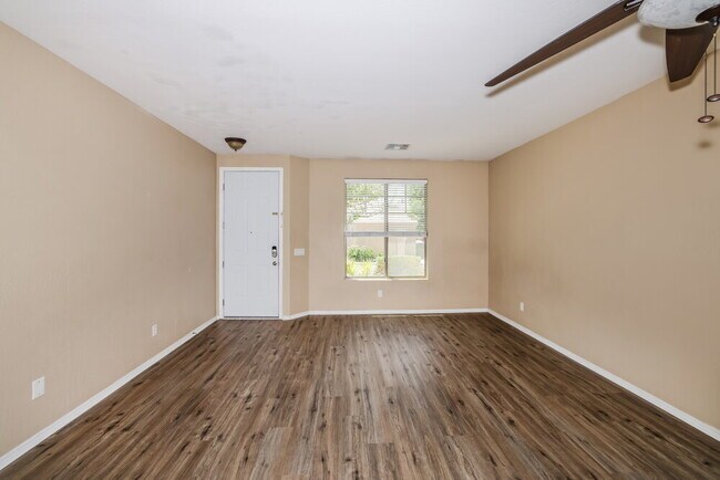 Foto del edificio - 24211 N 59th Ave