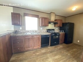 Building Photo - 211 Monroe St