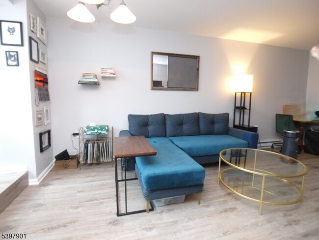 Foto del edificio - 520 Turnpike C125 Tpke