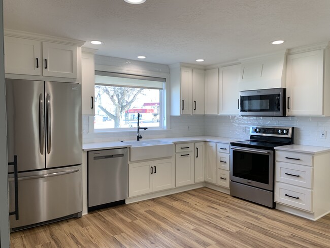 Kitchen - 303 12th St