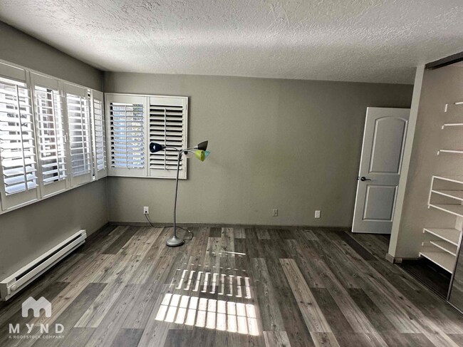 Foto del edificio - 5400 Mountain Blvd