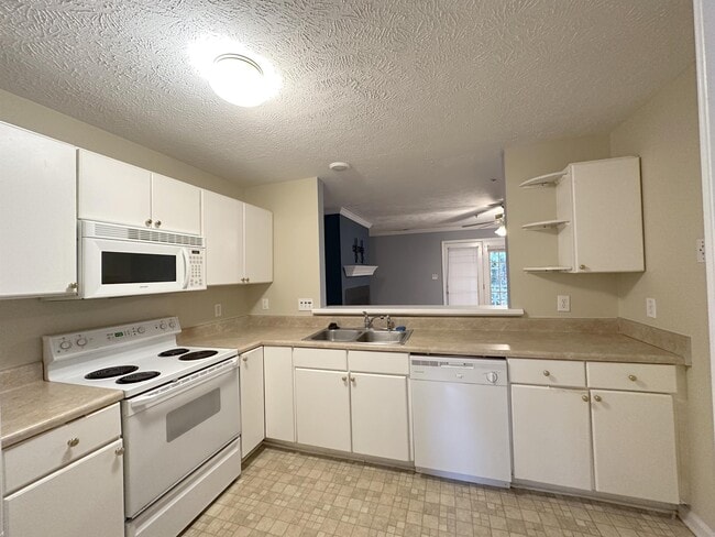 Foto del edificio - 410 Bubble Creek Ct