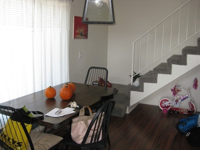Interior Photo - 11311 Huston St