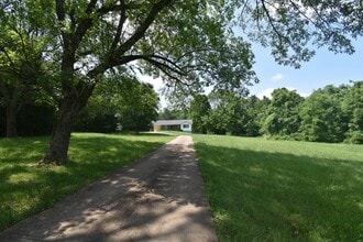 Building Photo - 506 Lafayette Rd