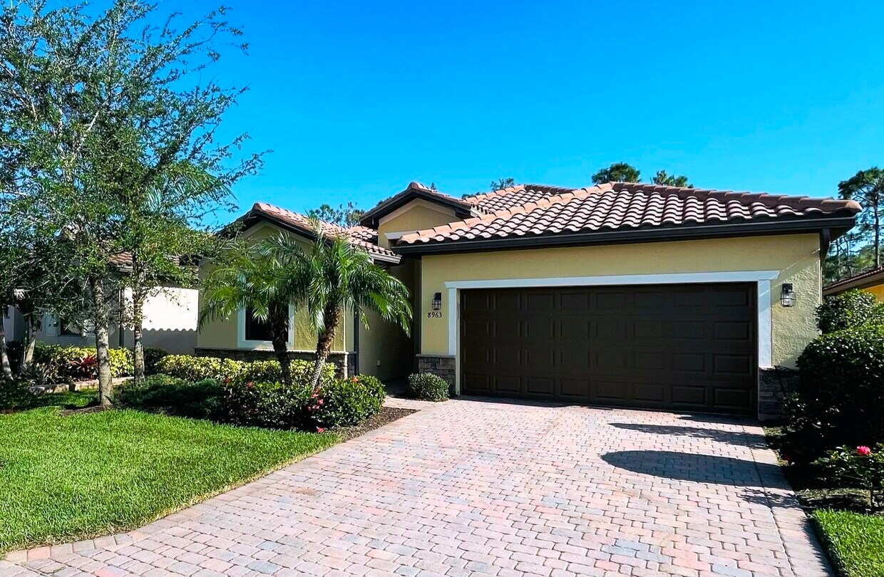 8963 Water Tupelo Rd, Fort Myers, FL 33912 House Rental in Fort Myers
