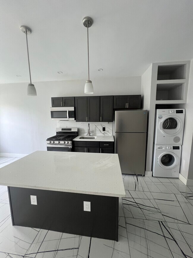 Building Photo - 1 Dewitt Rd