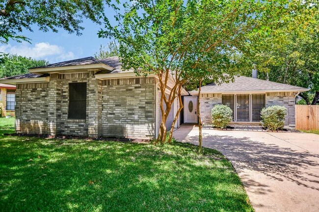 Foto del edificio - 1705 Laurel Ln