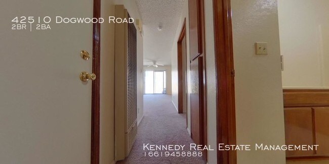 Foto del edificio - 42510 Dogwood Rd