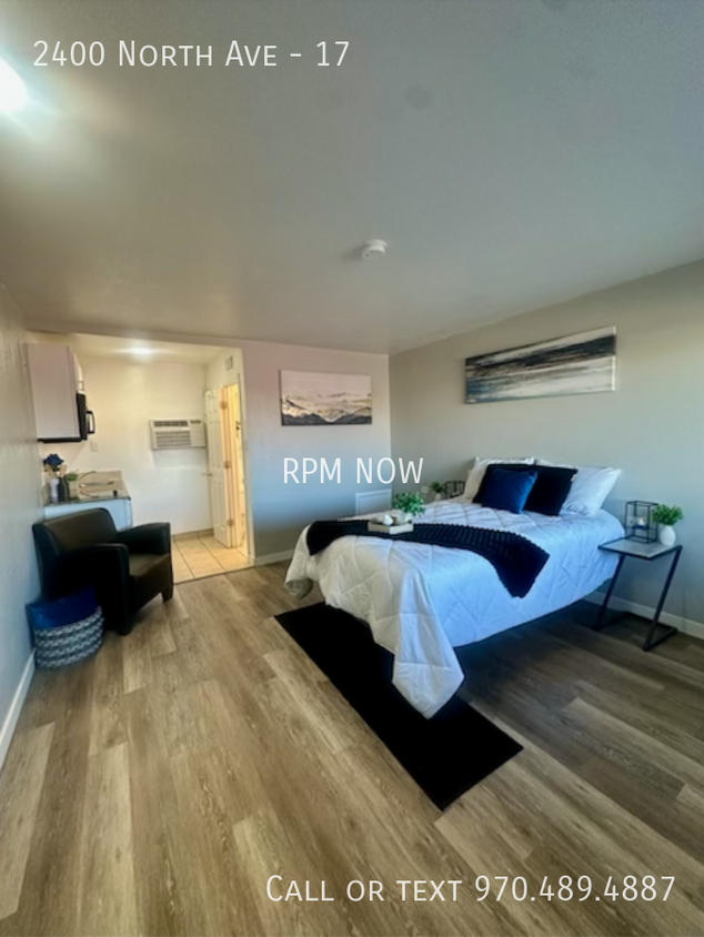 Foto principal - Updated, convenient, affordable living in ...