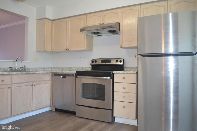 Foto del edificio - 7104 Collinsworth Pl