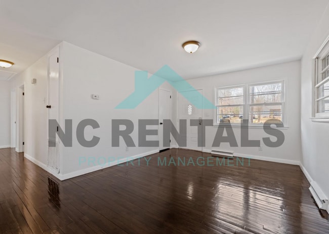 Foto del edificio - 3818 Edgewood Terrace Rd