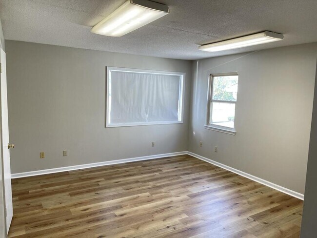 Building Photo - 6741 Ringgold Rd