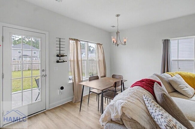 Foto del edificio - 1246 Grayson Ave