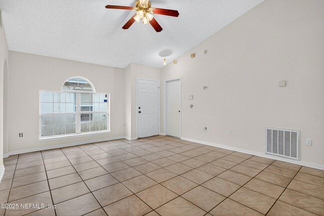 Building Photo - 2042 Wiley Oaks Ln