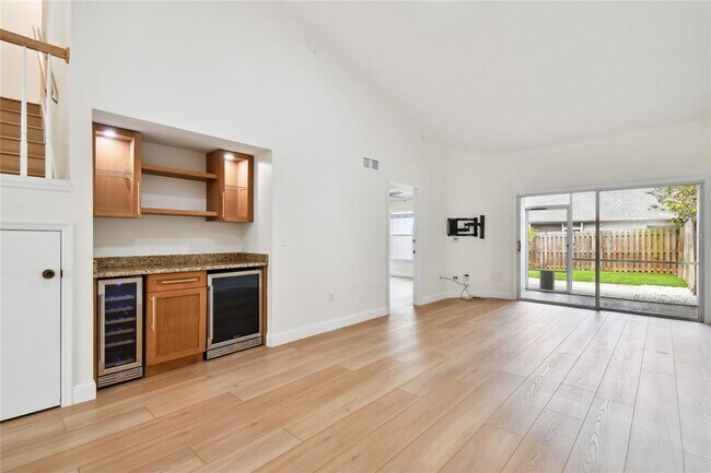 Building Photo - 2572 Stony Brook Ln
