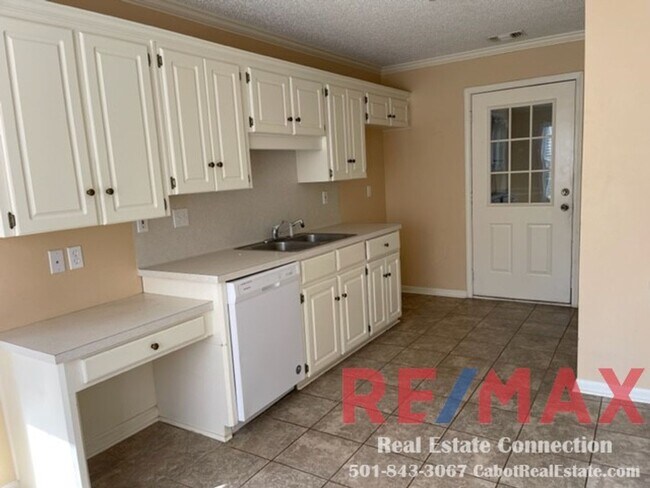 Foto del edificio - Sorry No Smoking and Pets Permitted with R...