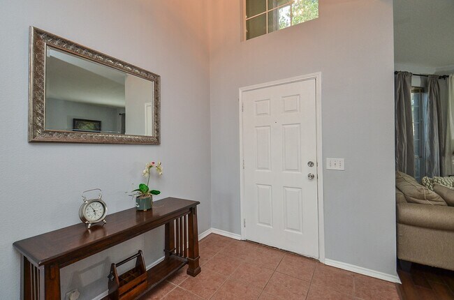 Foto del edificio - 4922 Beechknoll Ln