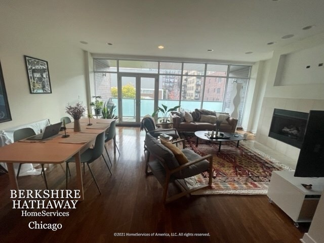 Foto del edificio - 1012 W Monroe Street