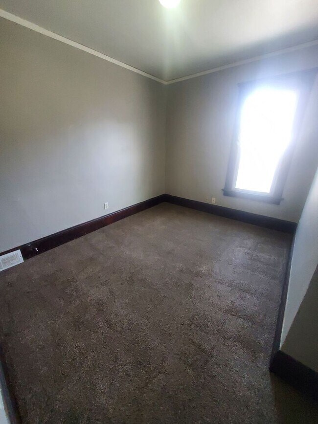 Foto del edificio - 2560-2562 N 40th St. (Duplex)