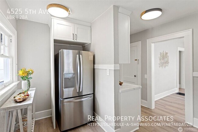 Foto del edificio - Fully Remodeled 4 bed, 2 bath, Wallingford...