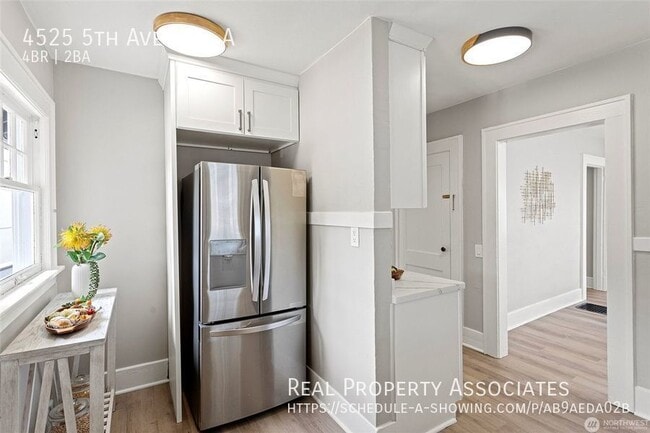 Building Photo - Fully Remodeled 4 bed, 2 bath, Wallingford...