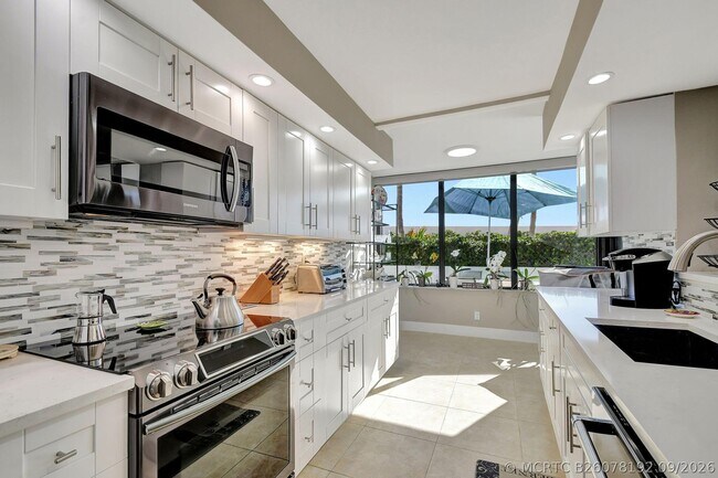 Foto del edificio - 3590 S Ocean Blvd