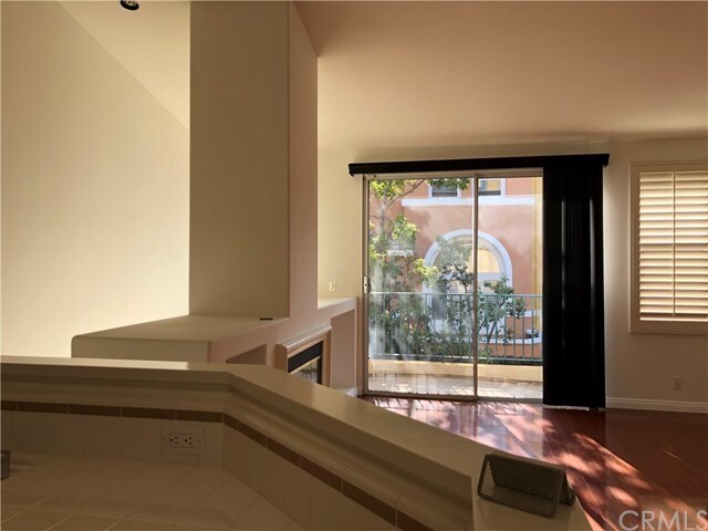 Building Photo - 1303 Reggio Aisle