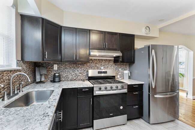 Foto del edificio - 123 Walnut St NW