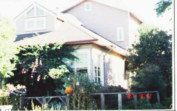 Foto del edificio - 2339 McGee Ave