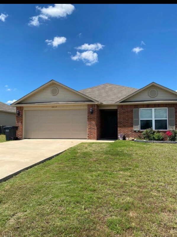 Foto principal - 4012 Willow Pointe Dr