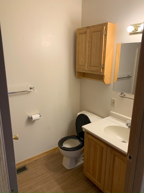 350 N 100 E Unit 328, LaGrange, IN 46761 Room for Rent in LaGrange